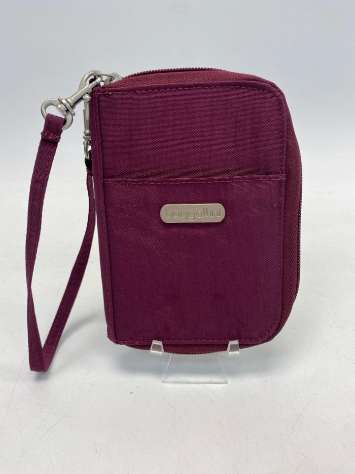 Baggallini Plum Wristlet