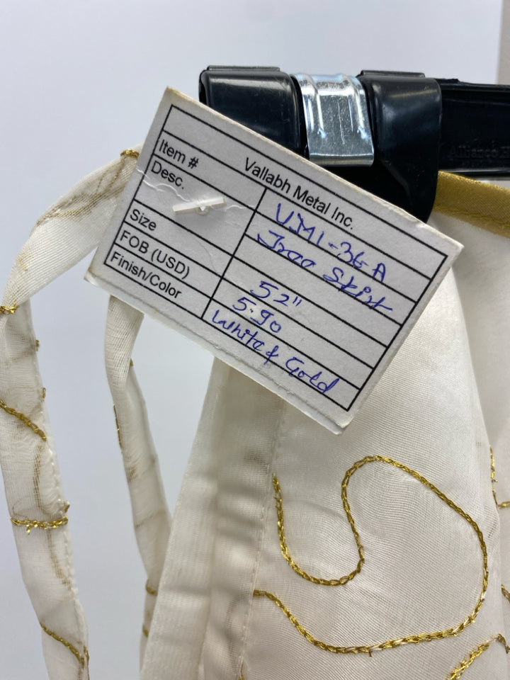 NWT Gold Cream Christmas
