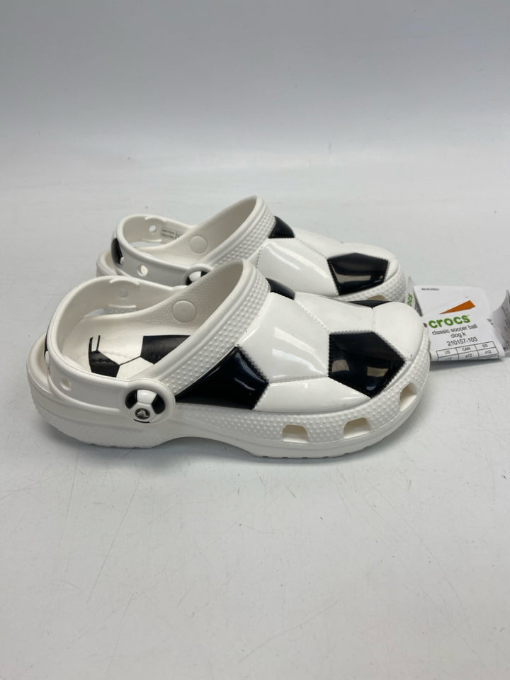 NWT Crocs SIZE 12 White Black Soccer Boy&