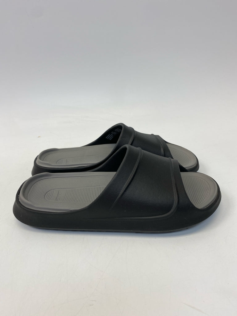 NWOT Avia Size 8 Black Men&