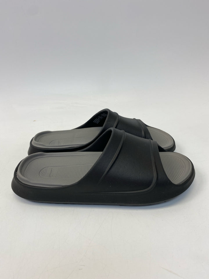 NWOT Avia Size 8 Black Men&