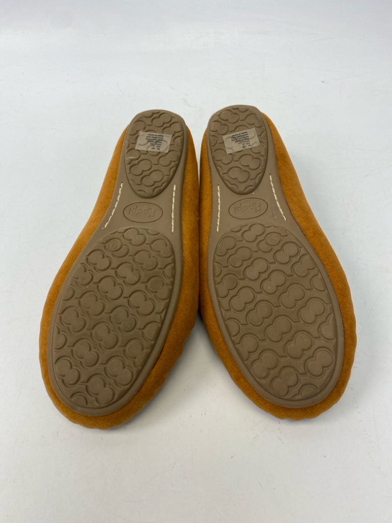 NWOT US Size 9 Brown Slippers