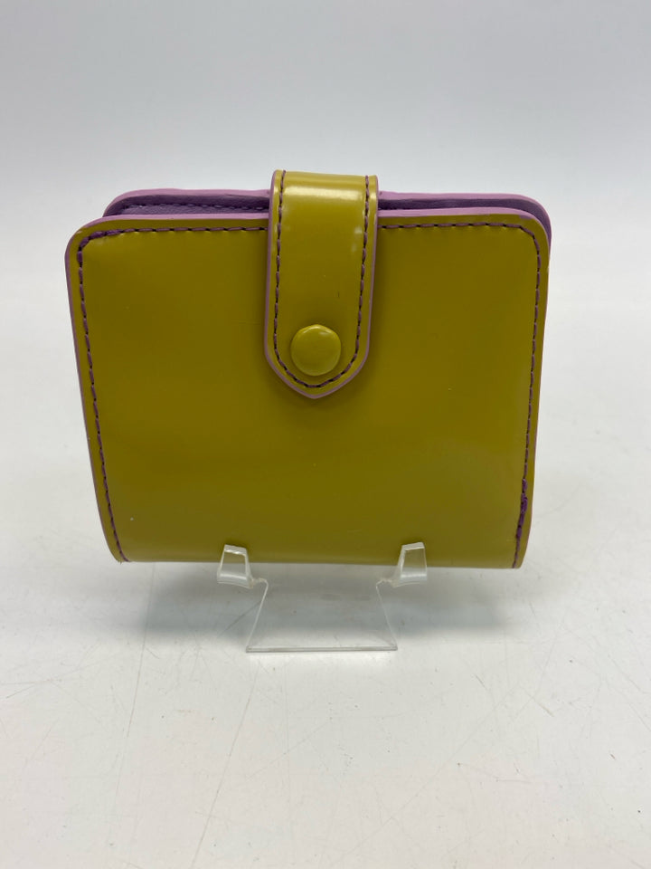 Vera Bradley Green Purple Wallet