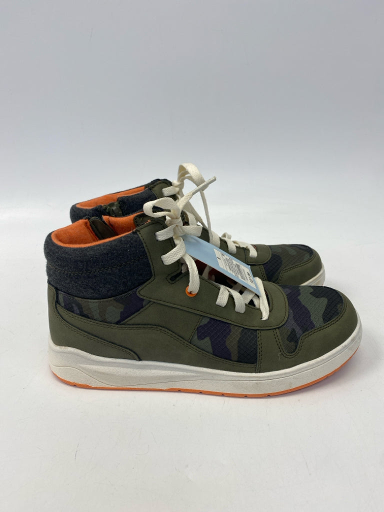 NWT Cat &amp; Jack SIZE 6 Green Camouflage Boy&