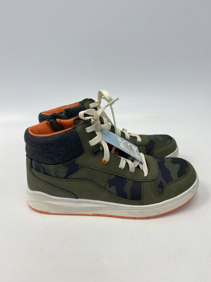 NWT Cat &amp; Jack SIZE 6 Green Camouflage Boy&