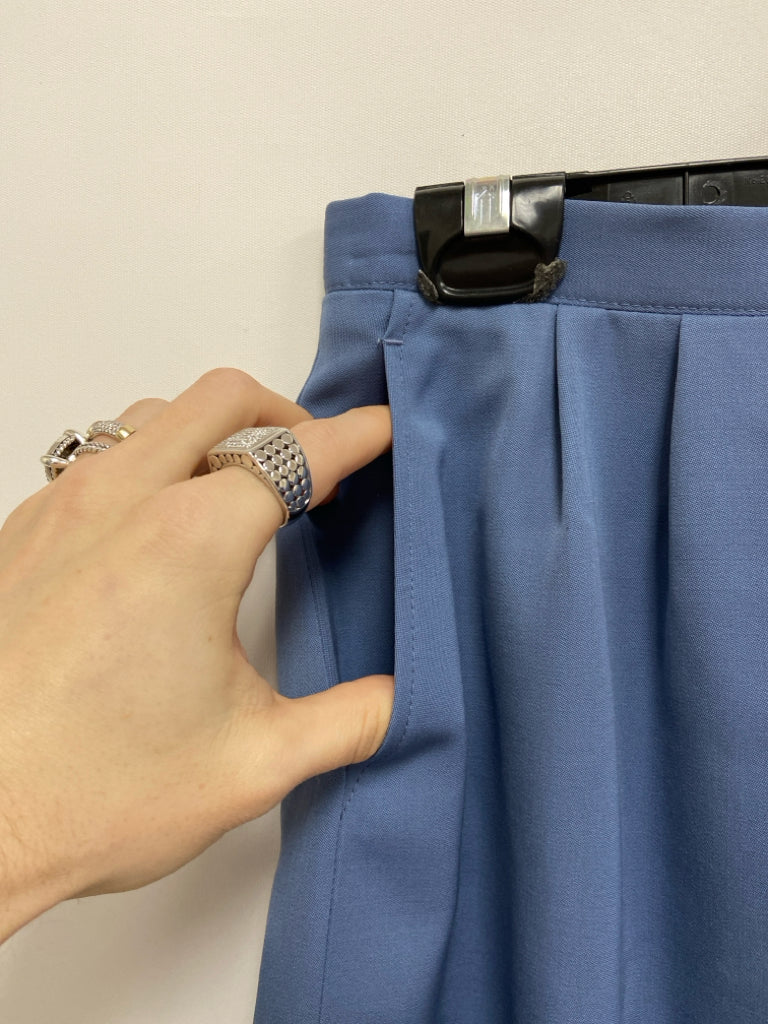 Burberry Size 4 Blue Pleated Wool Ladies Skirt