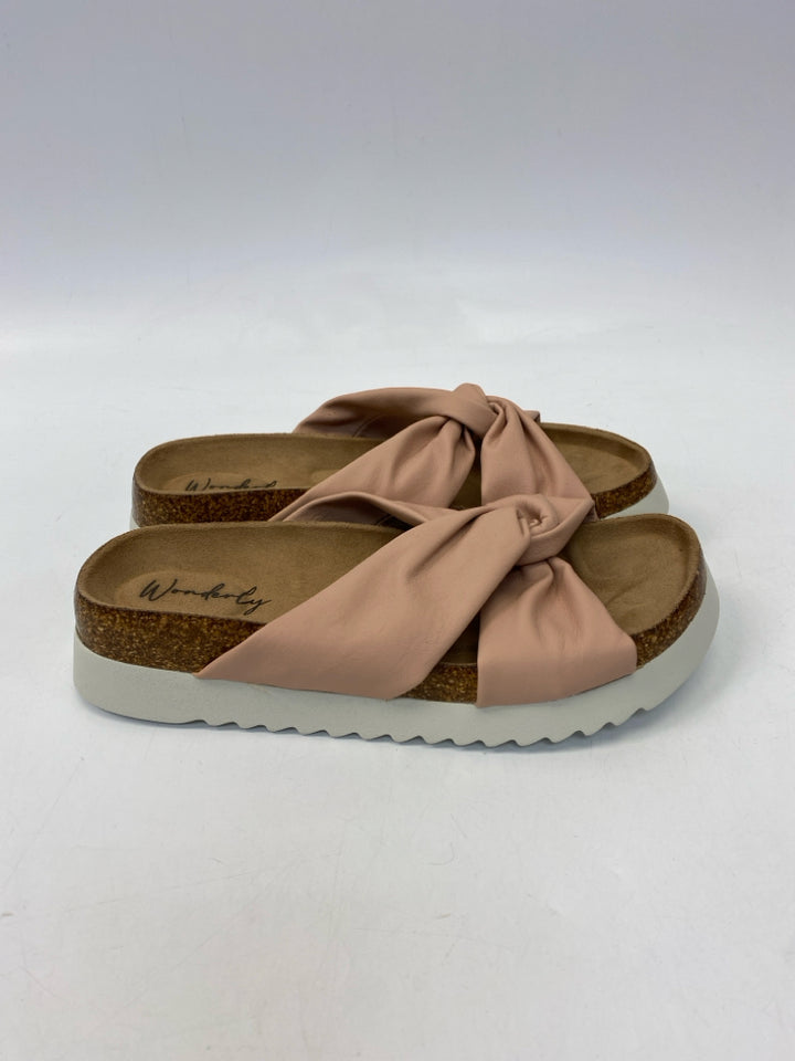 NWOT wonderly  Size 7 Blush Twisted Sandals