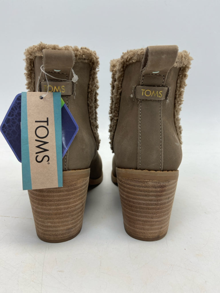 NWT Toms  Size 7.5 Brown Boots