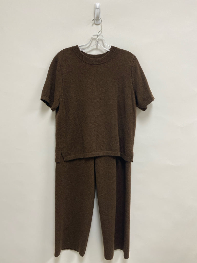 Size 2 Brown Short Sleeve Cashmere Ladies 2pc Pant Set