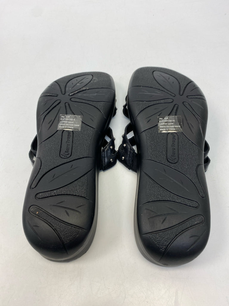 NWOT Bare Traps  Size 8.5 Black Sandals