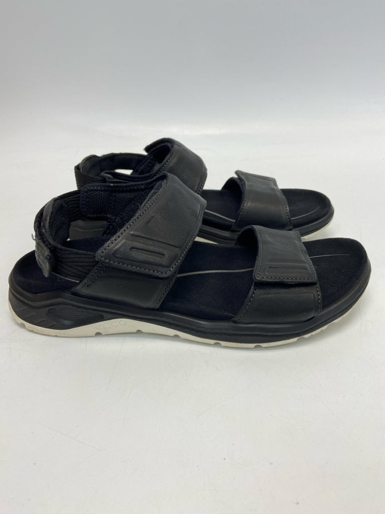 Ecco  Size 10 Sandals