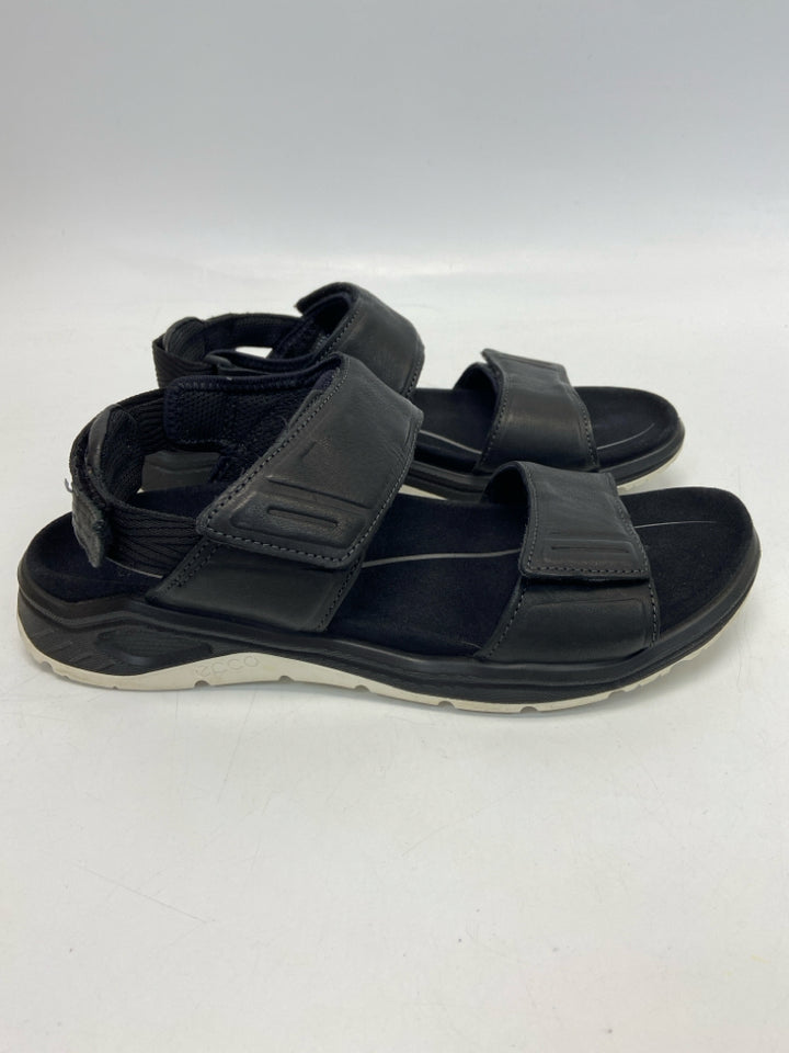 Ecco  Size 10 Sandals