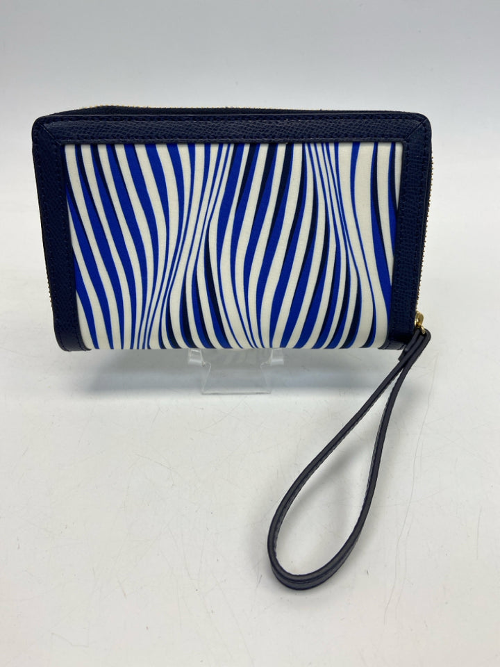 Vera Bradley  Size Navy/white Stripe(s) Wristlet