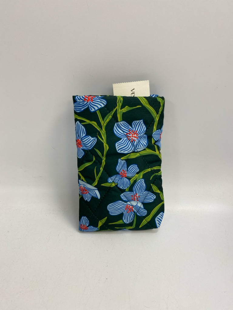 NWT Vera Bradley Dark Green Blue Flowers Glasses Case