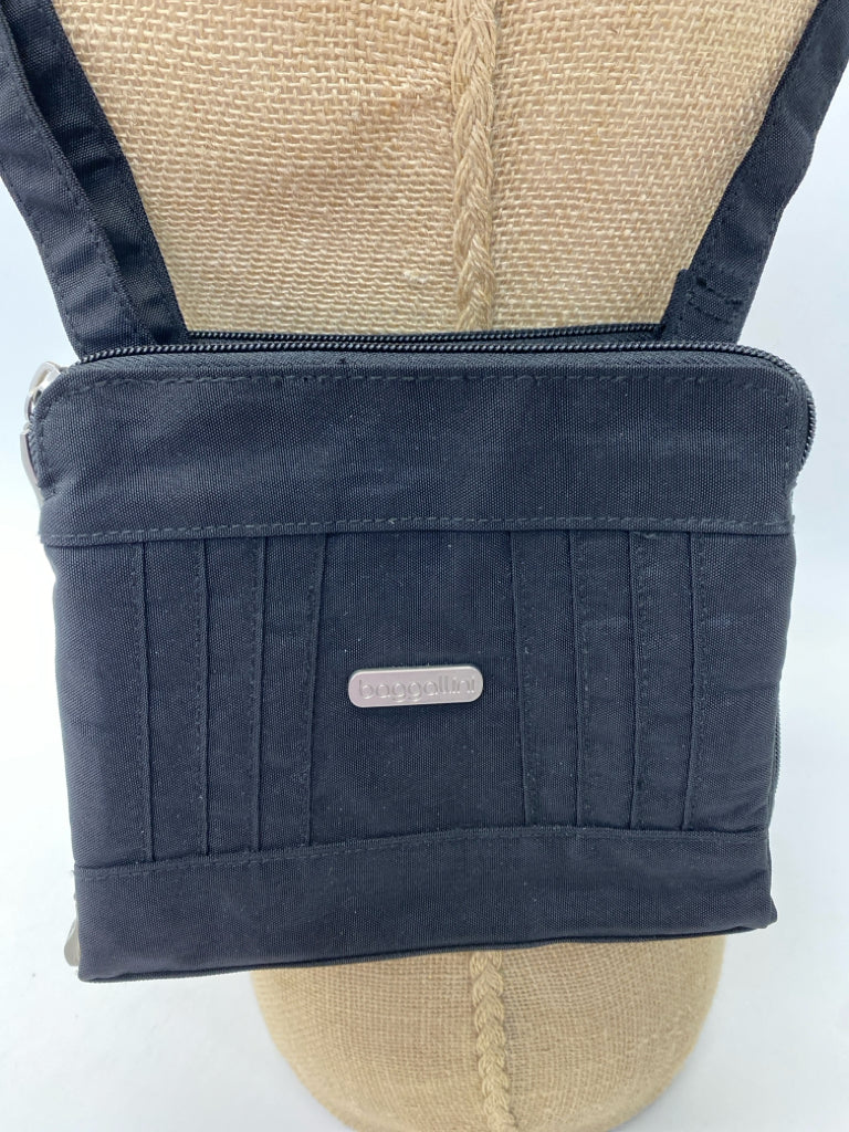 Baggallini Black Nylon Crossbody