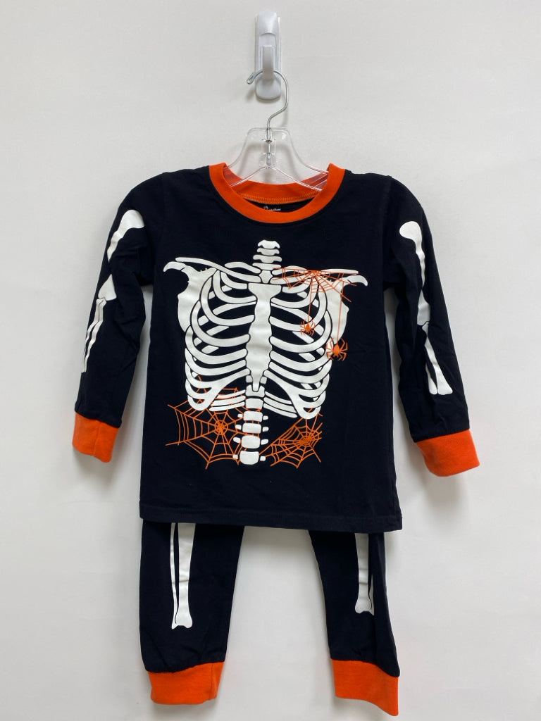 SIZE 5T Black White/Orange Skeleton Boy&