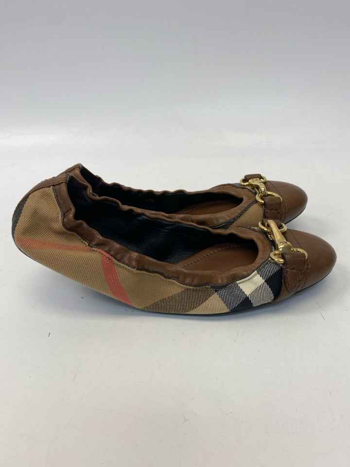 Burberry  Size 39.5 Shipley Ballet Flats