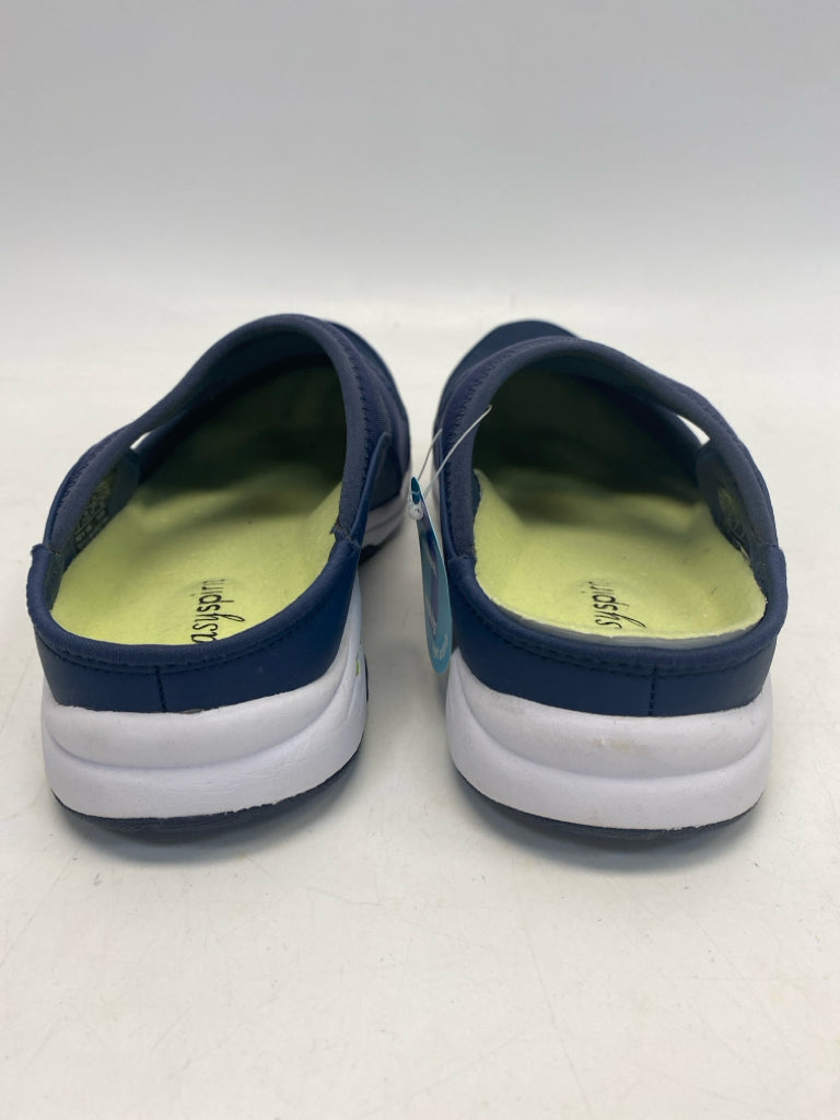 NWT Easy Spirit  Size 9 Navy Neoprene Sneakers