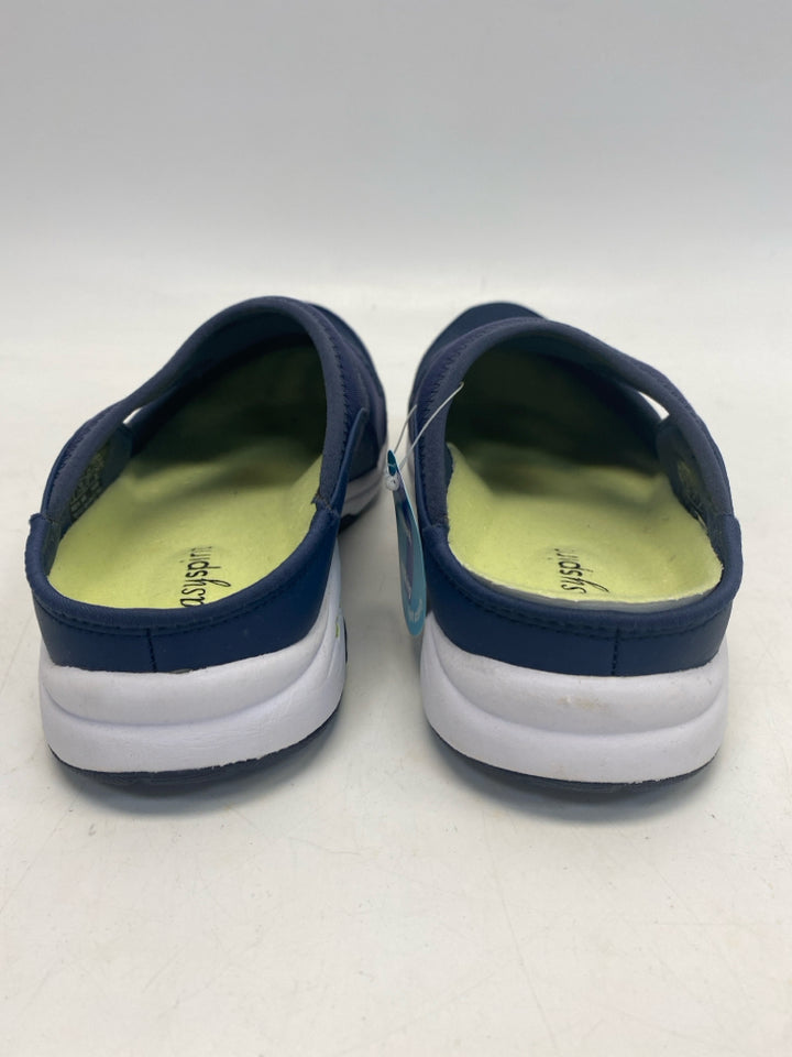 NWT Easy Spirit  Size 9 Navy Neoprene Sneakers