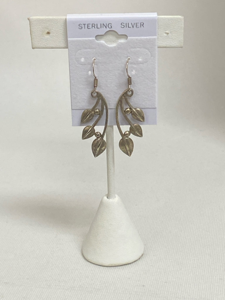 NWT Silver Leaf Earrings