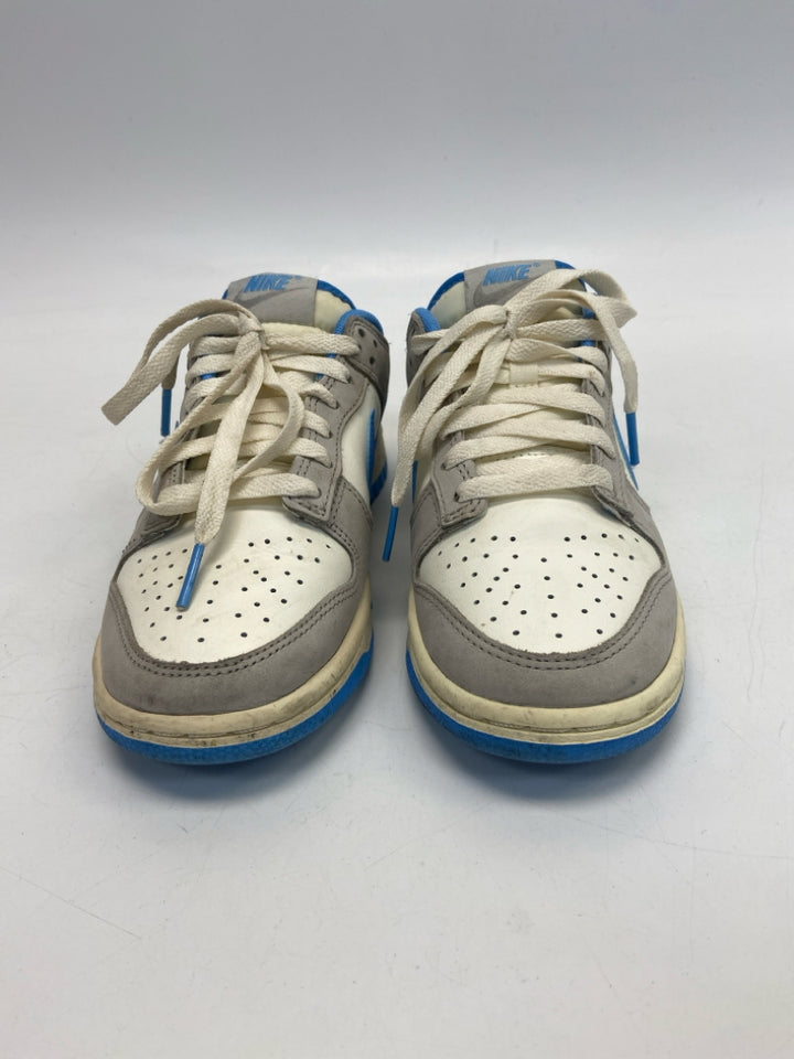 Nike SIZE 4 White/Blue Gray Lace-Up Boy&