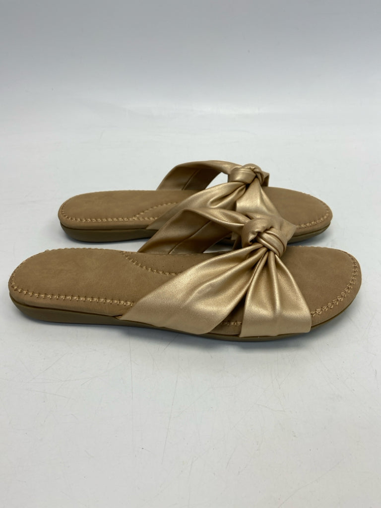 White Mountain  Size 8.5 Gold Knotted Metallic Sandals