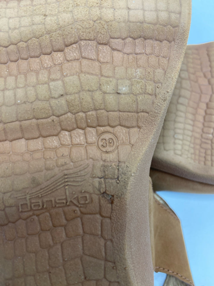 Dansko  Size 39 Brown Sandals
