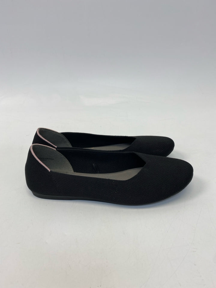 Size 8 Black Knit Flats