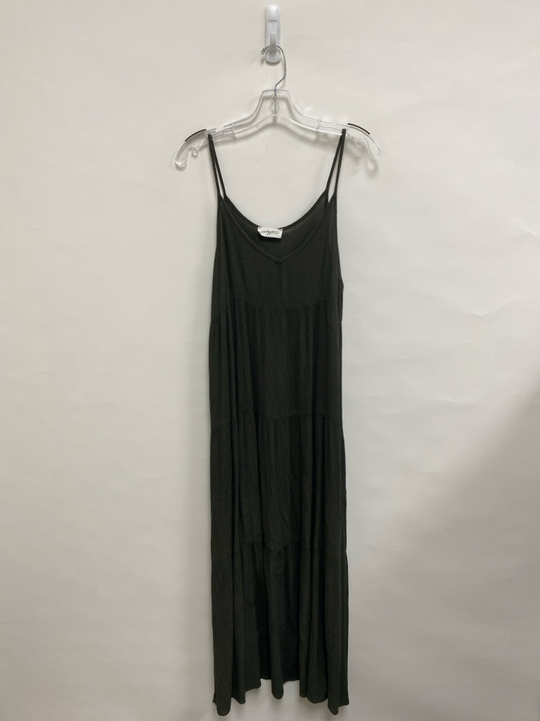 Size M Dark Green Sleeveless Ladies Dress