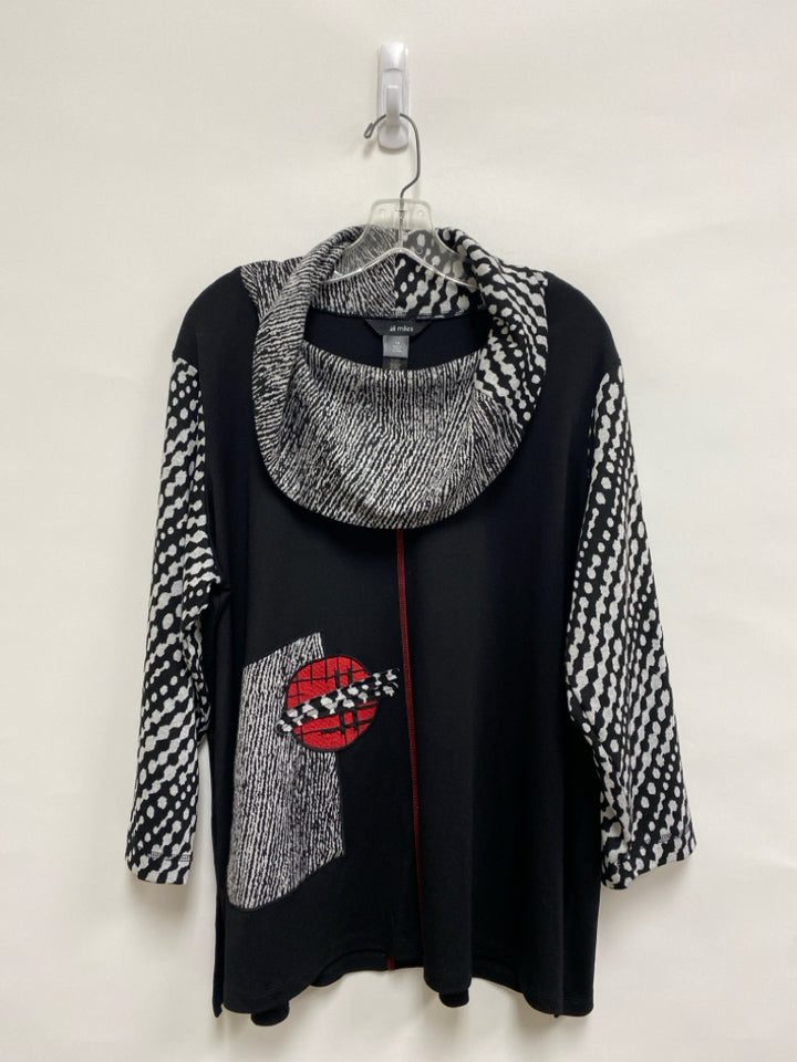 Ali Miles  SIZE  1X Black/White Assorted Print Cowl Neck Plus Size Top
