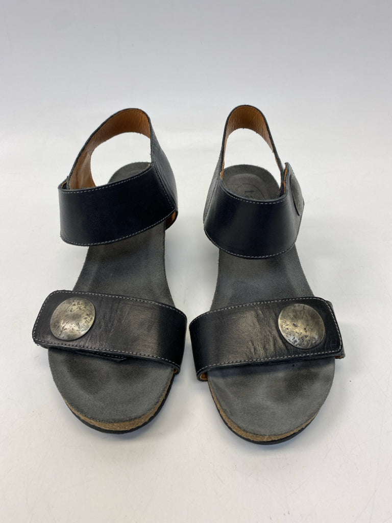 Taos  Size 41 Black Sandals