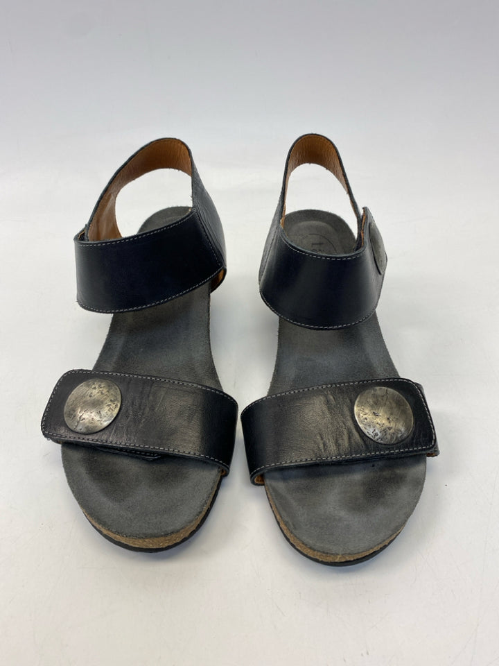 Taos  Size 41 Black Sandals