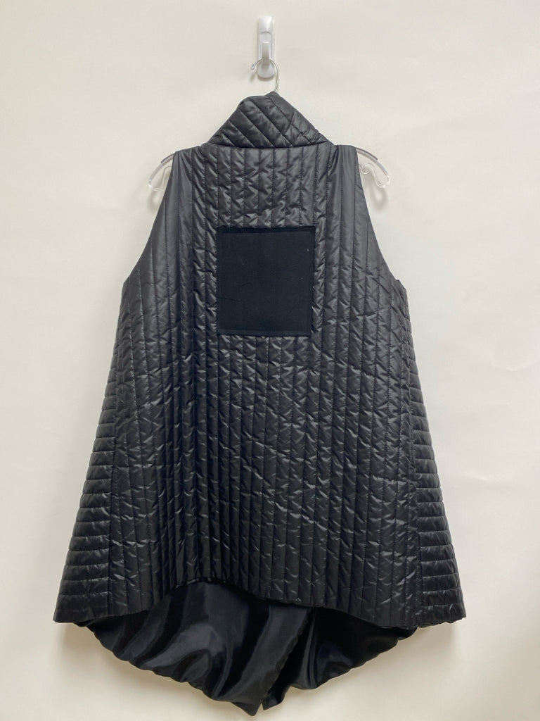 LUUKAA Size 12 Black Quilted Zip Down Ladies Vest