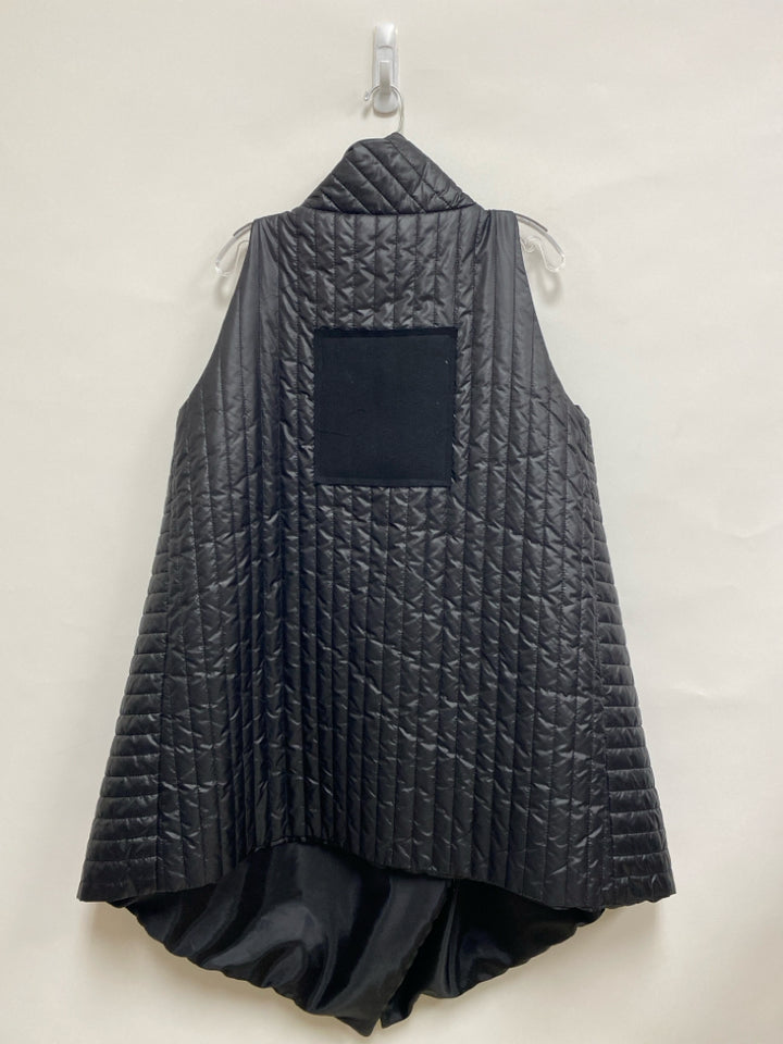 LUUKAA Size 12 Black Quilted Zip Down Ladies Vest