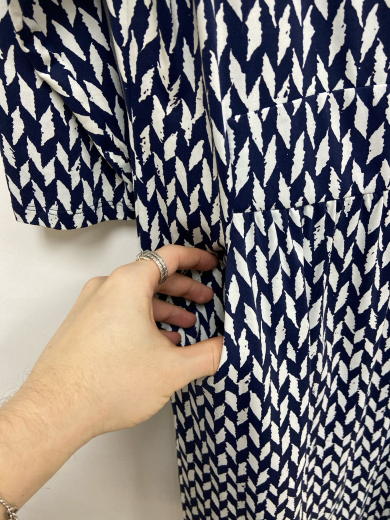 J McLaughlin Size S Navy White Geometric Ladies Dress
