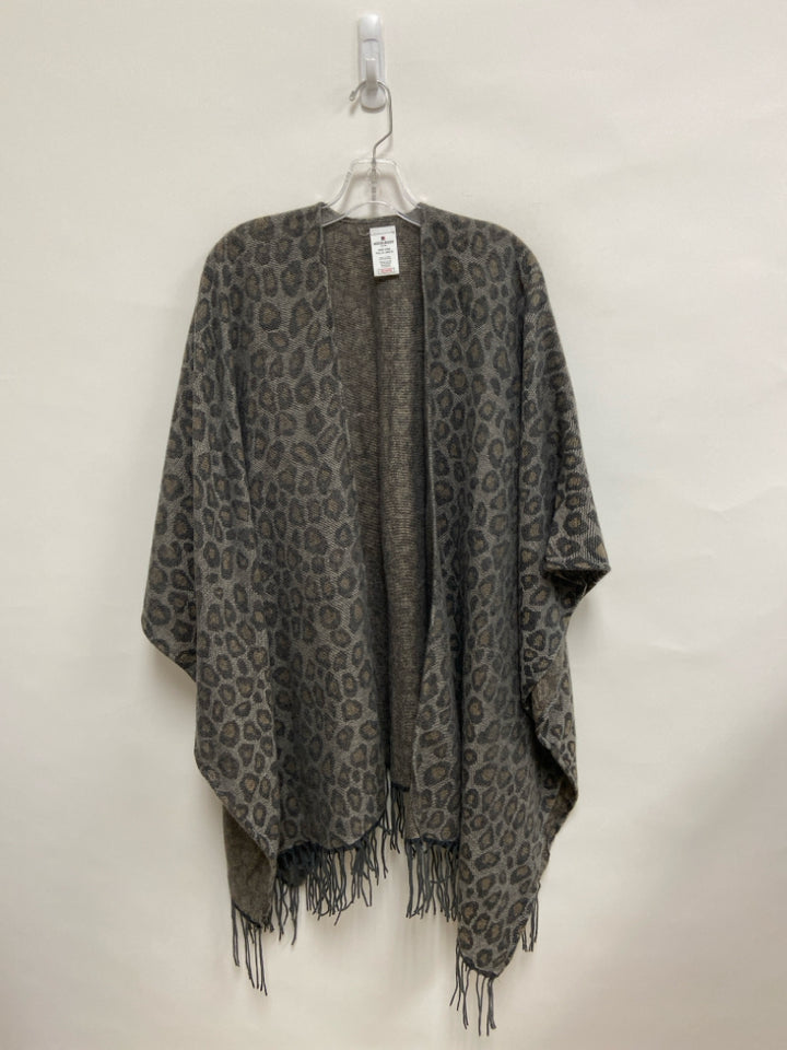Woolrich Size OSFA Gray Brown Animal Print Ladies Sweater