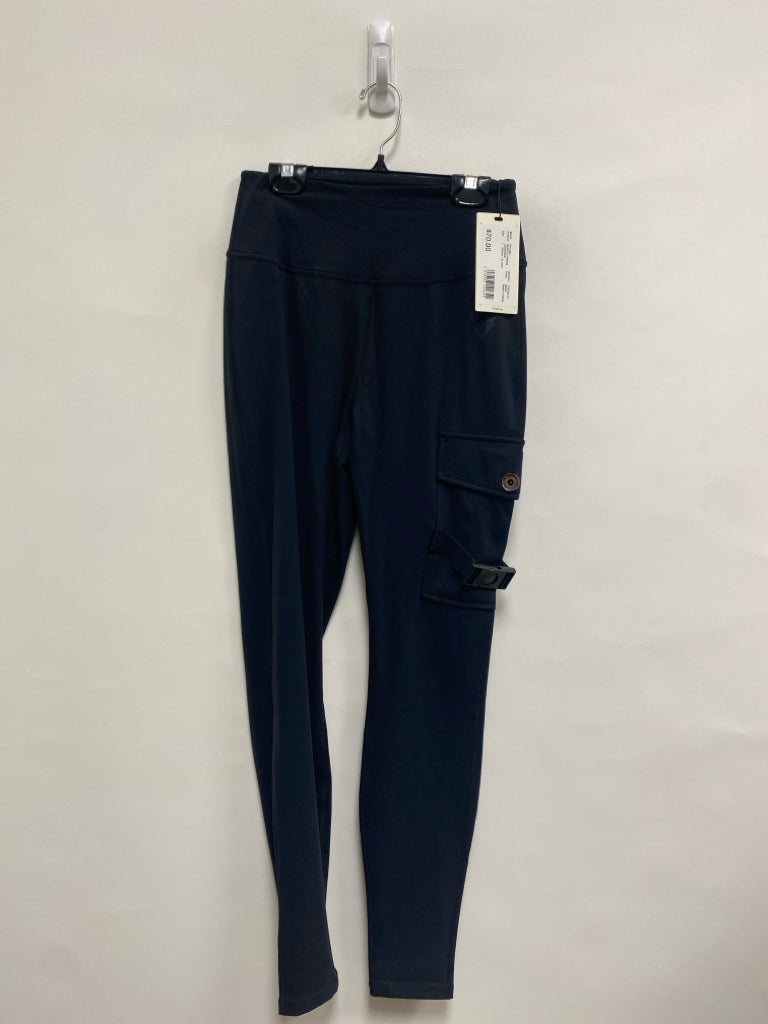NWT Size M Black Cargo Ladies Leggings