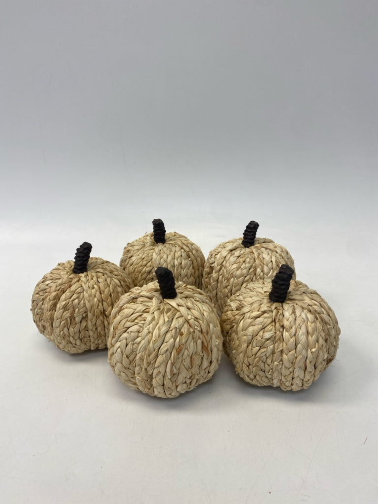 Natural Woven Basketweave Fall