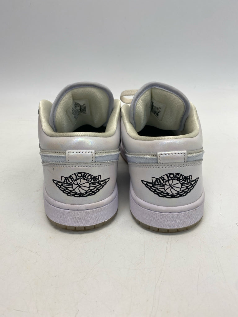 Nike  Size 9.5 White Iridescent Lace-up Sneakers