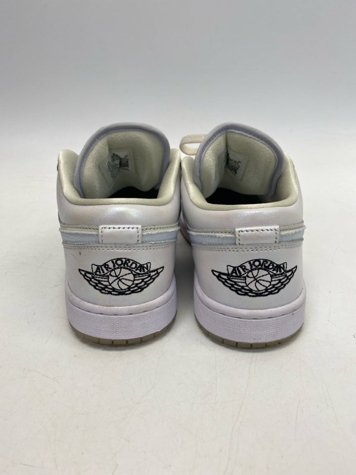 Nike  Size 9.5 White Iridescent Lace-up Sneakers