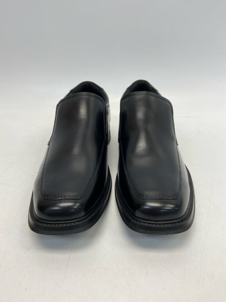 NWOT Dockers Size 10.5 Black Men&