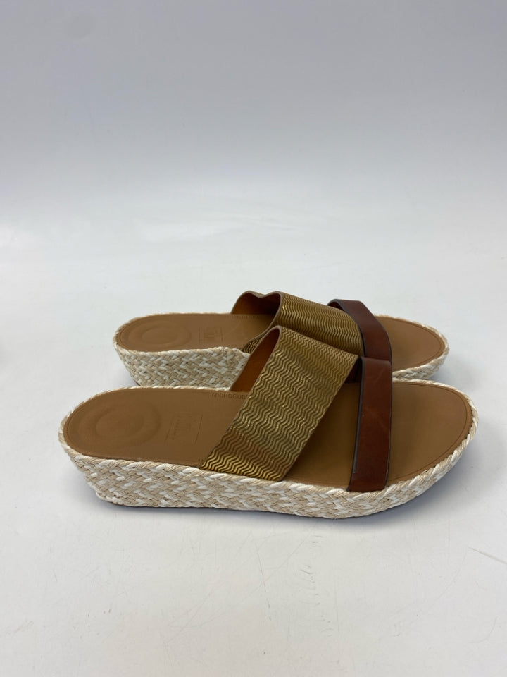 Fit Flop  Size 7 Brown Gold Sandals