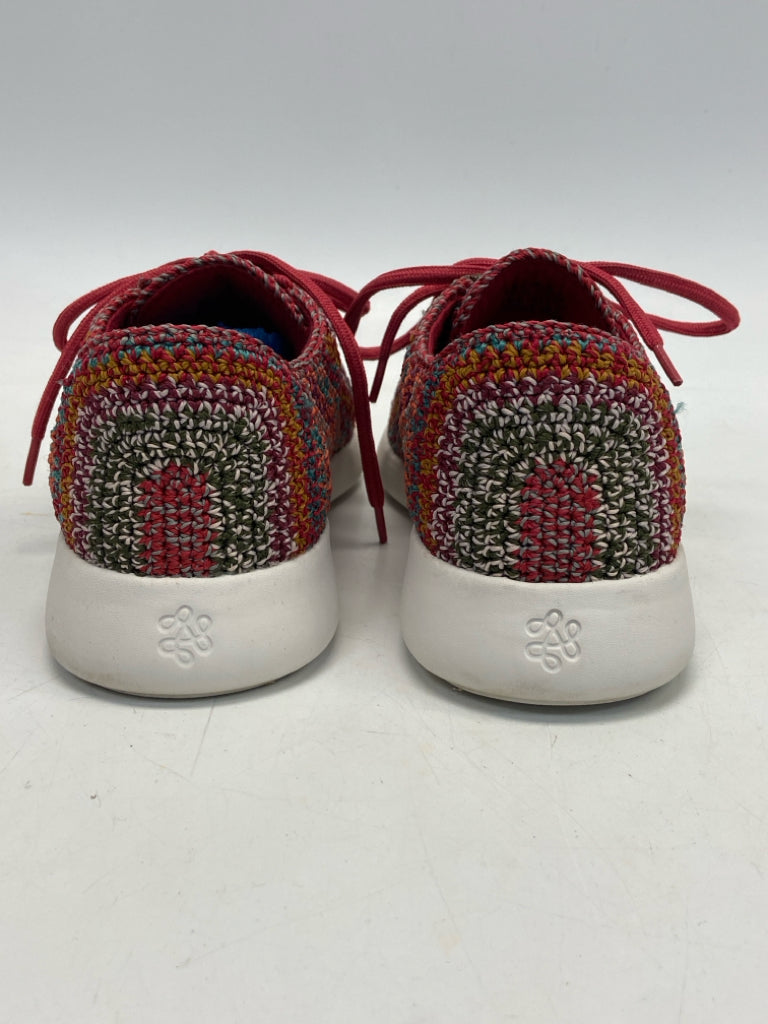 Sak  Size 8 Red Multi-Color Lace-up Knit Sneakers