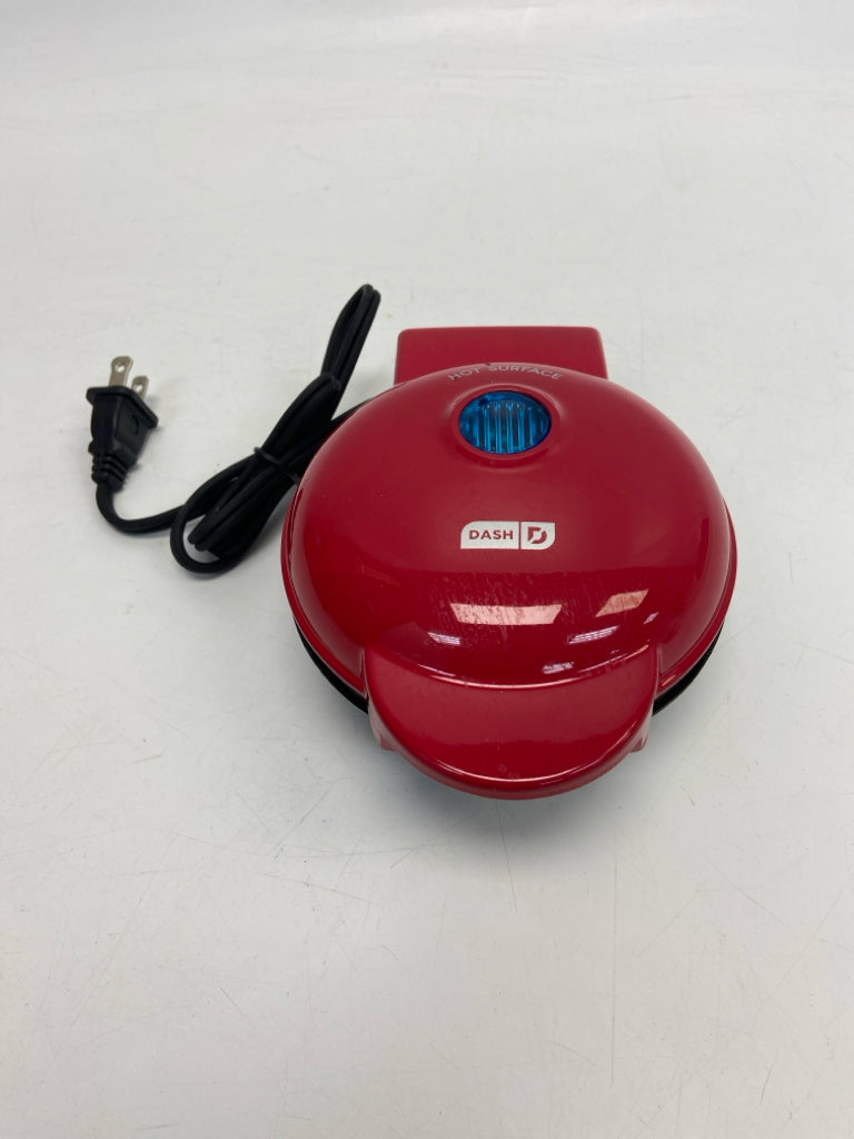 dash Mini Waffle Maker