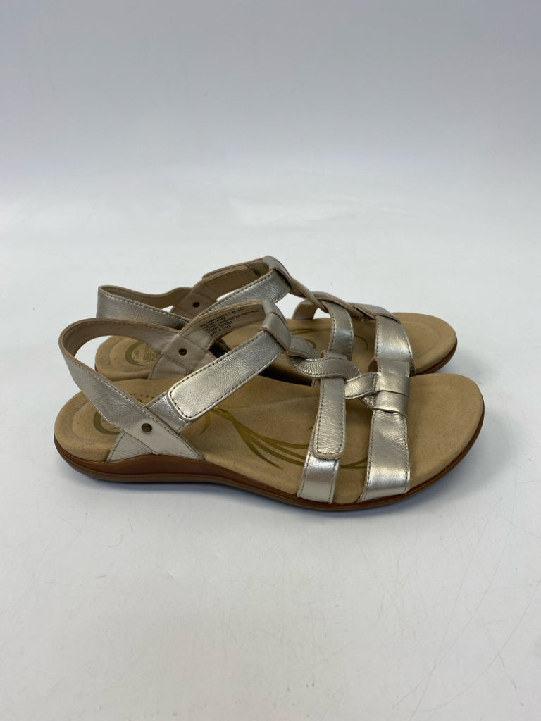 NWOT Abeo Size 7.5N Gold Metallic Sandals  **NARROW**