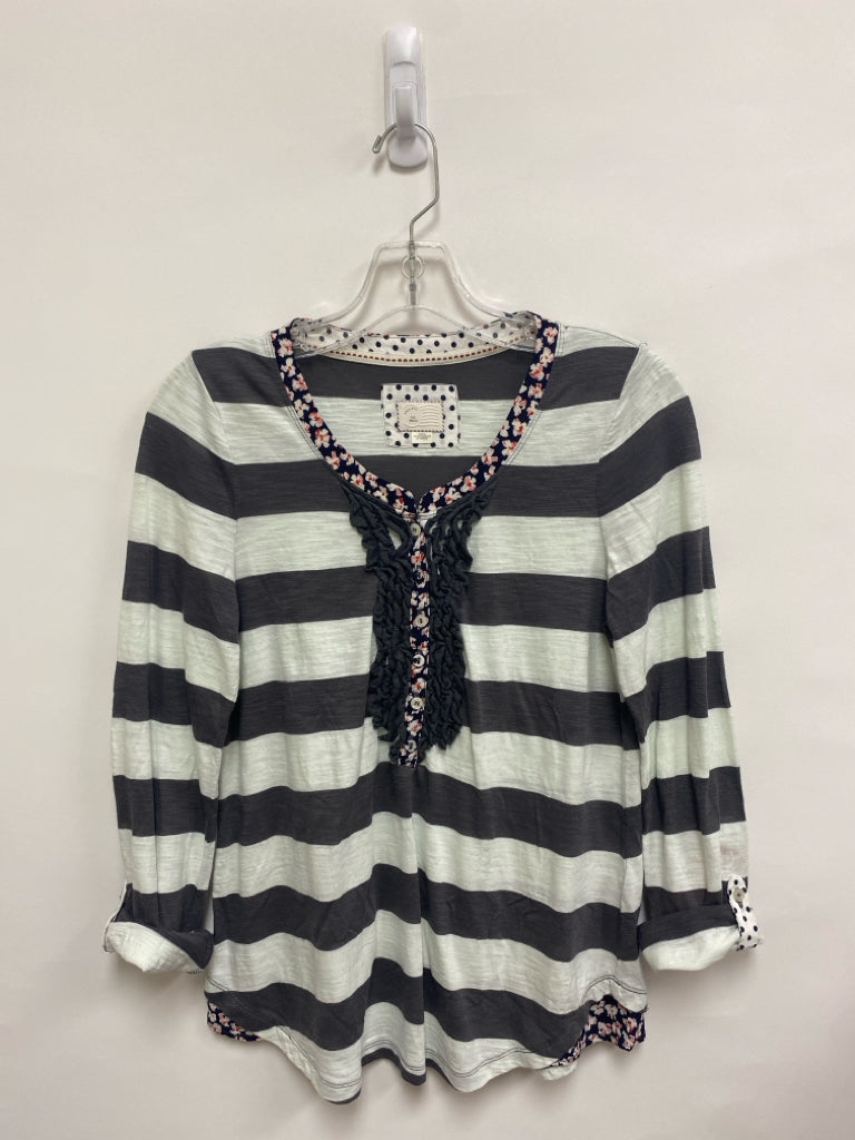 9-H15 STCL Size S White/Gray Stripes Henley Ladies Top