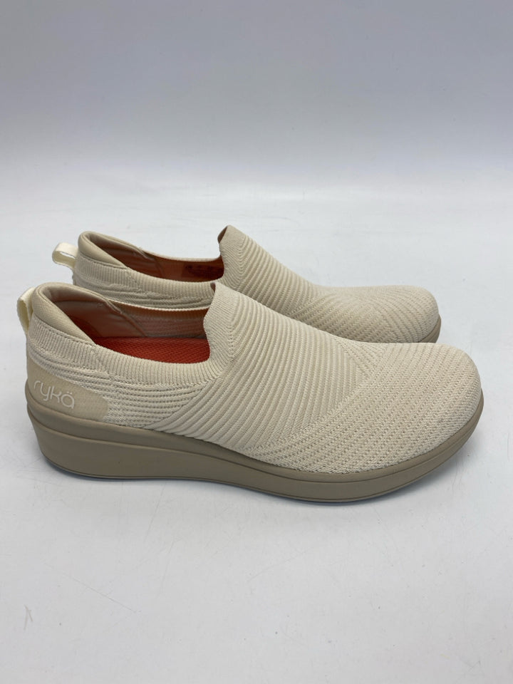 NWOT Ryka  Size 9.5 Cream Fabric Sneakers
