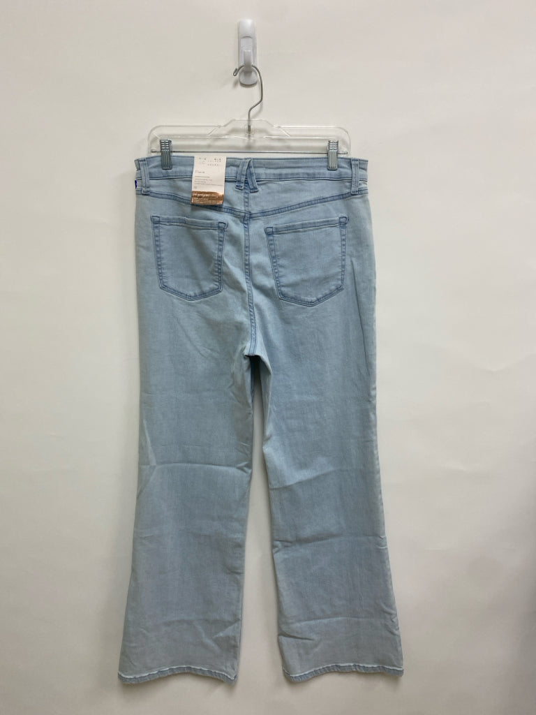 NWT Lauren Conrad Size 12 Pale Denim Flared Ladies Jeans