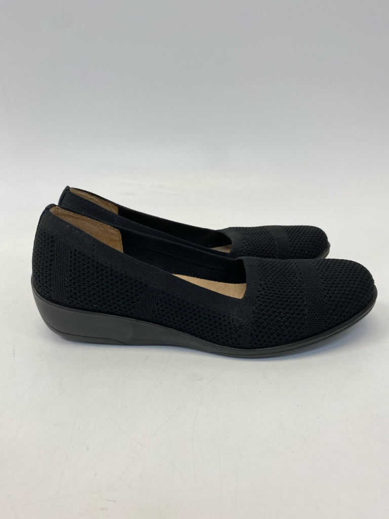 Life Stride  Size 7 Black Fabric Flats