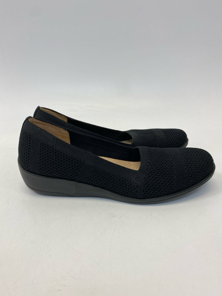 Life Stride  Size 7 Black Fabric Flats